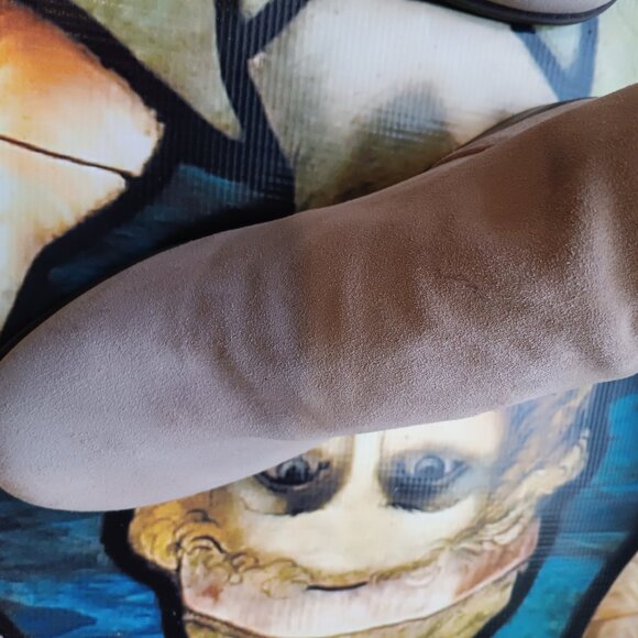 NWT Women's Tan Suede Gentle Souls Low Heel Booties - Emma Zip Bootie - Picture 11 of 11